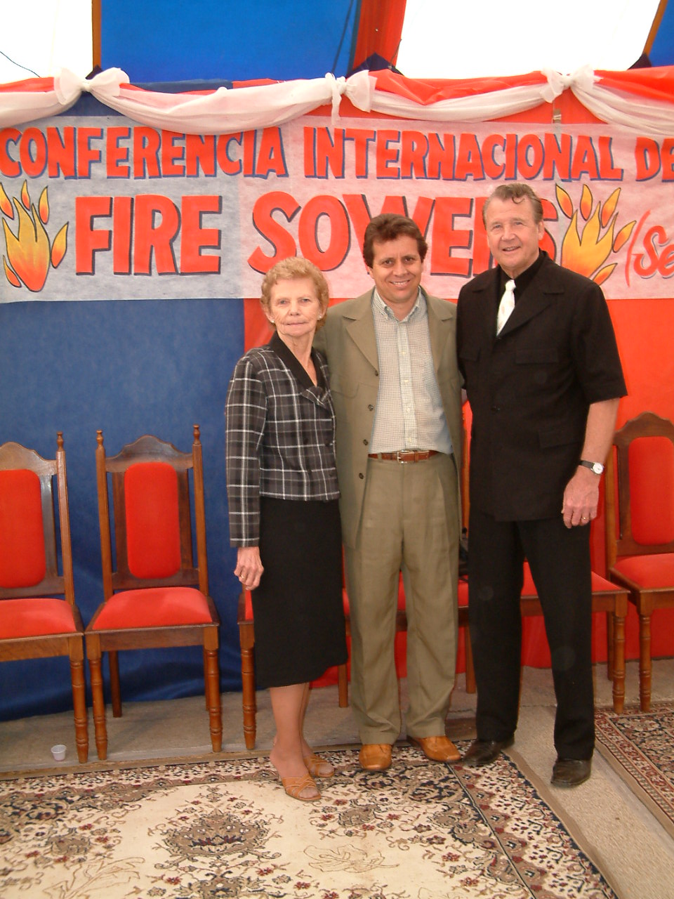 Dario Martini com Max e Donna Solbrekken em 2004